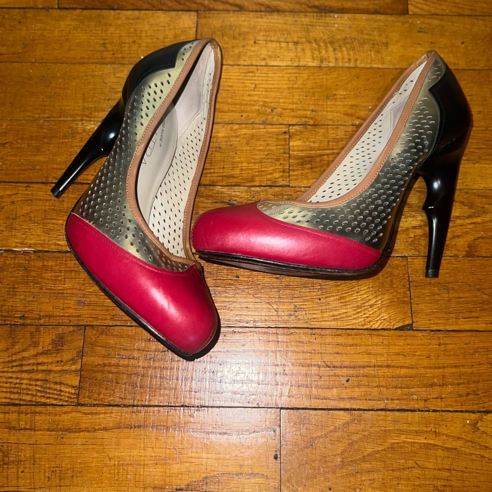 United Nude Multi-Color (Red,Blk,Gold) Leather Heels